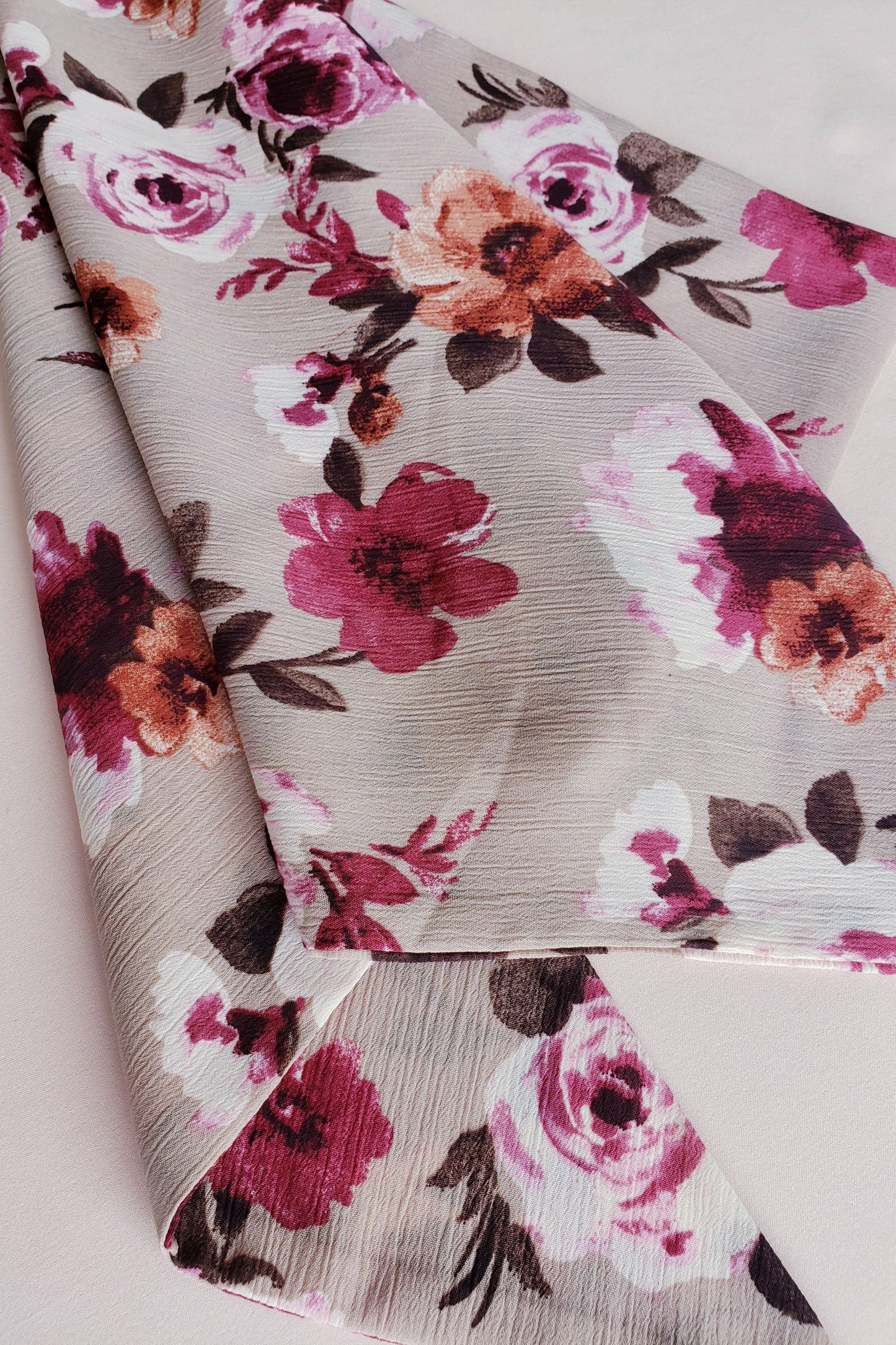 Bandana Lily - Beige Floral