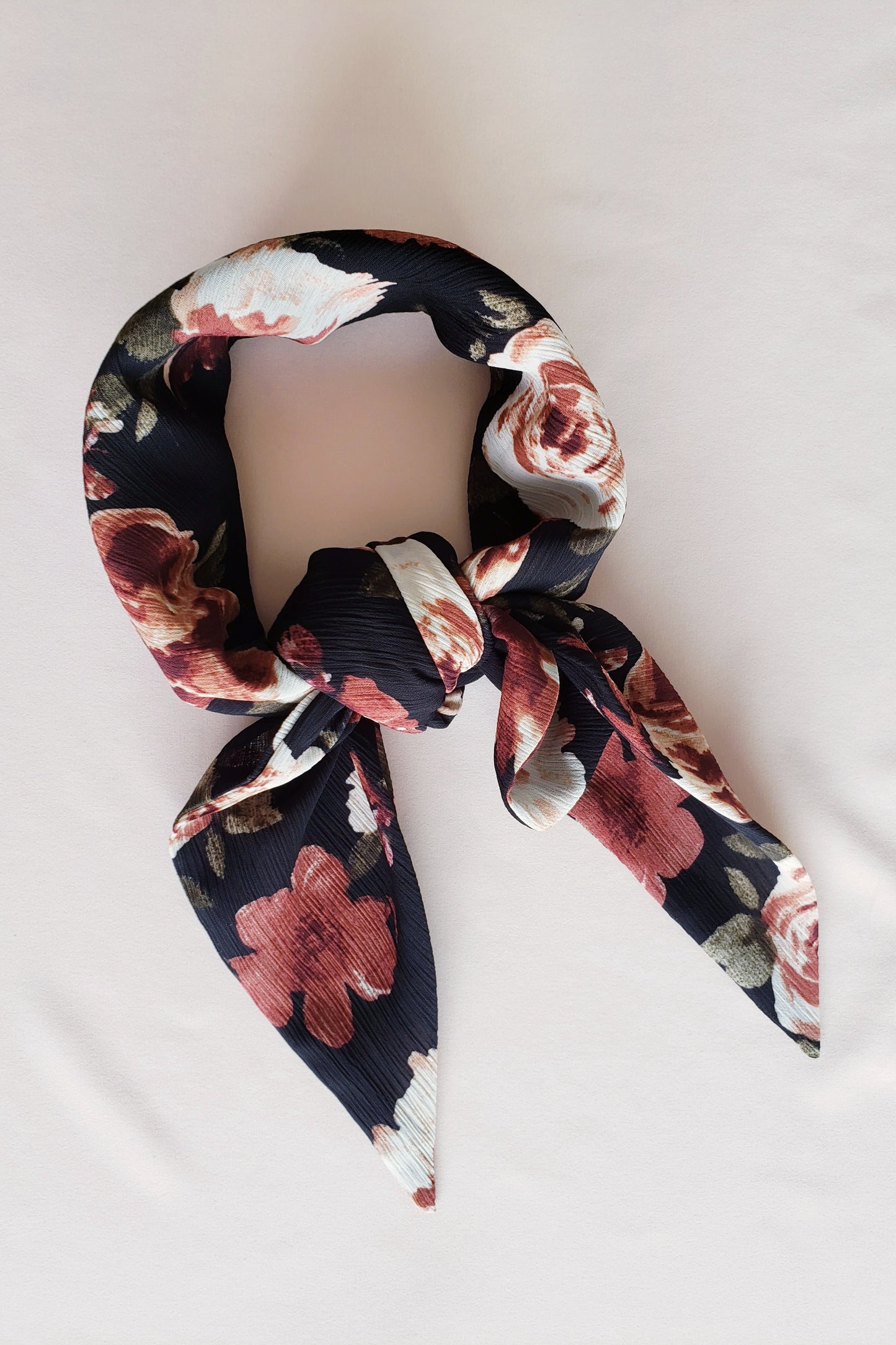 Bandana Lily - Negro Floral