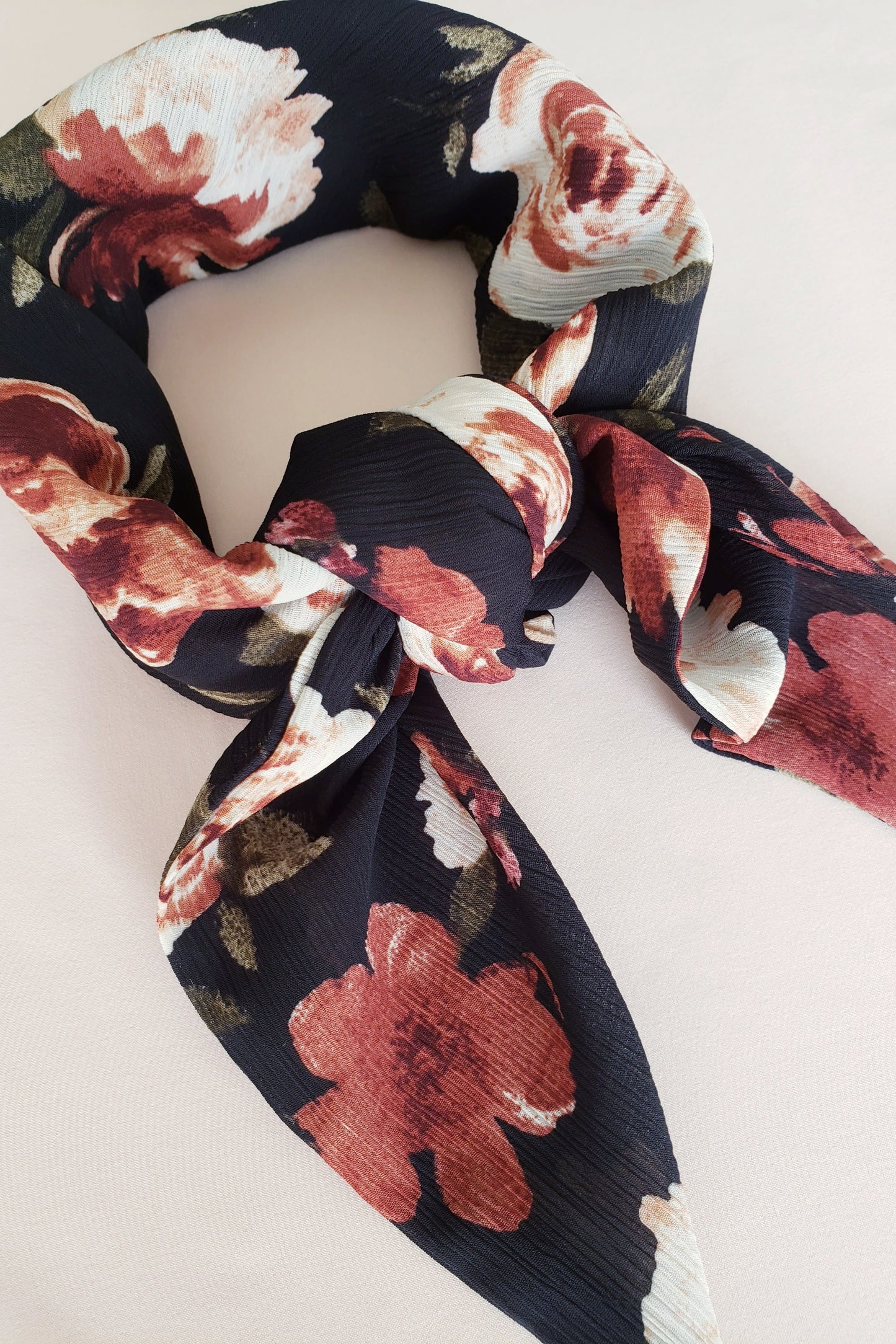 Bandana Lily - Negro Floral