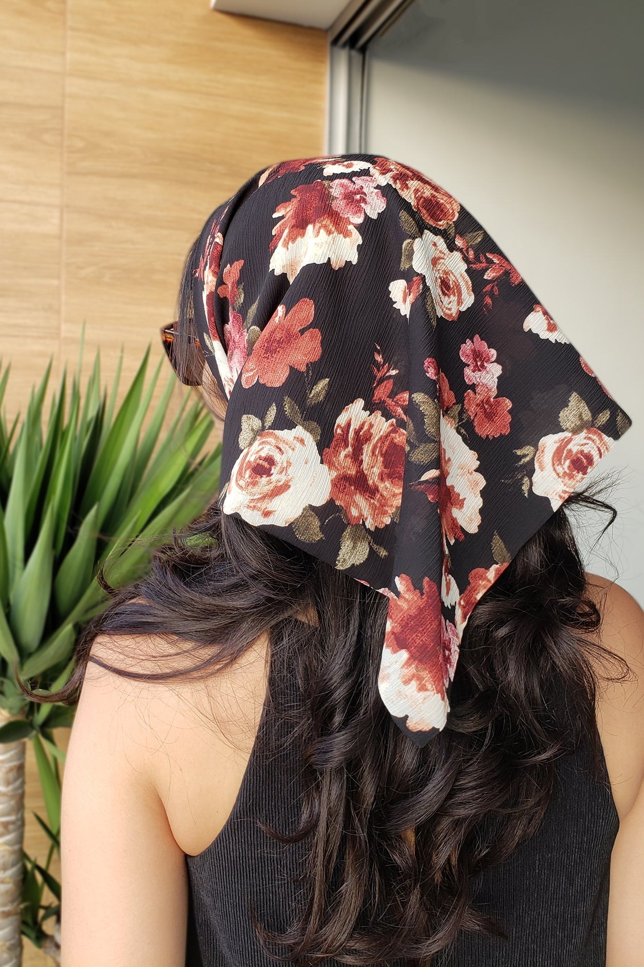 Bandana Lily - Negro Floral